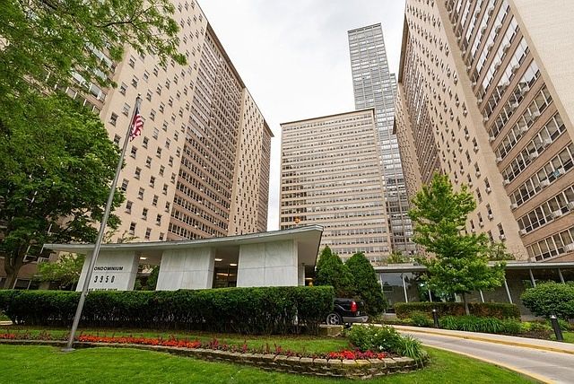 1st image of 3950 N Lake Shore Dr APT 1515