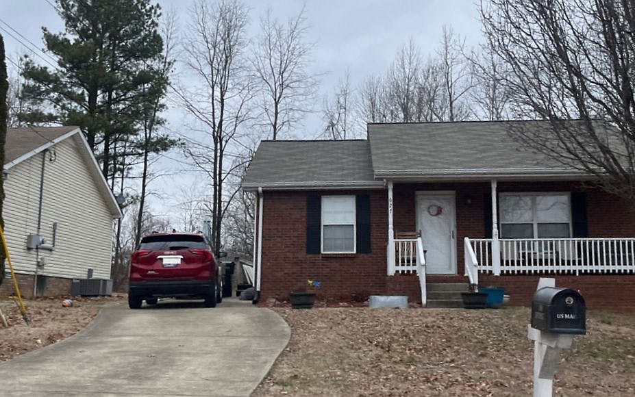 2nd image of 629 Woodhaven Dr