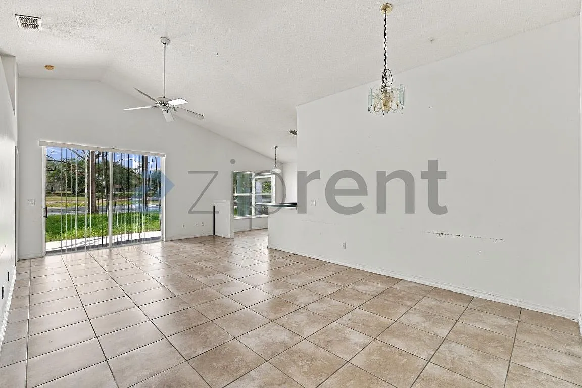 3 bed, 1462 sqft, $2,375 — Photo 4