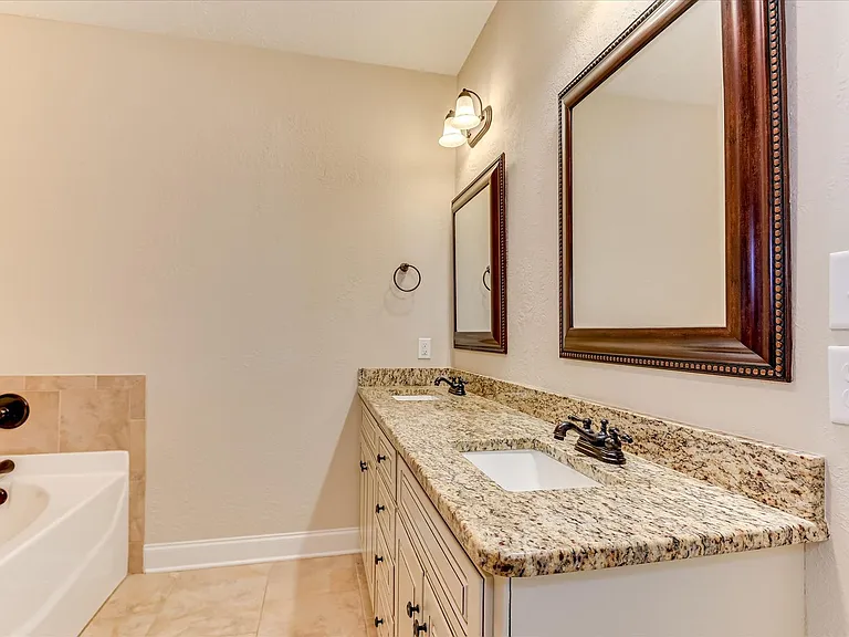 1226 Cypress Trl — Photo 24