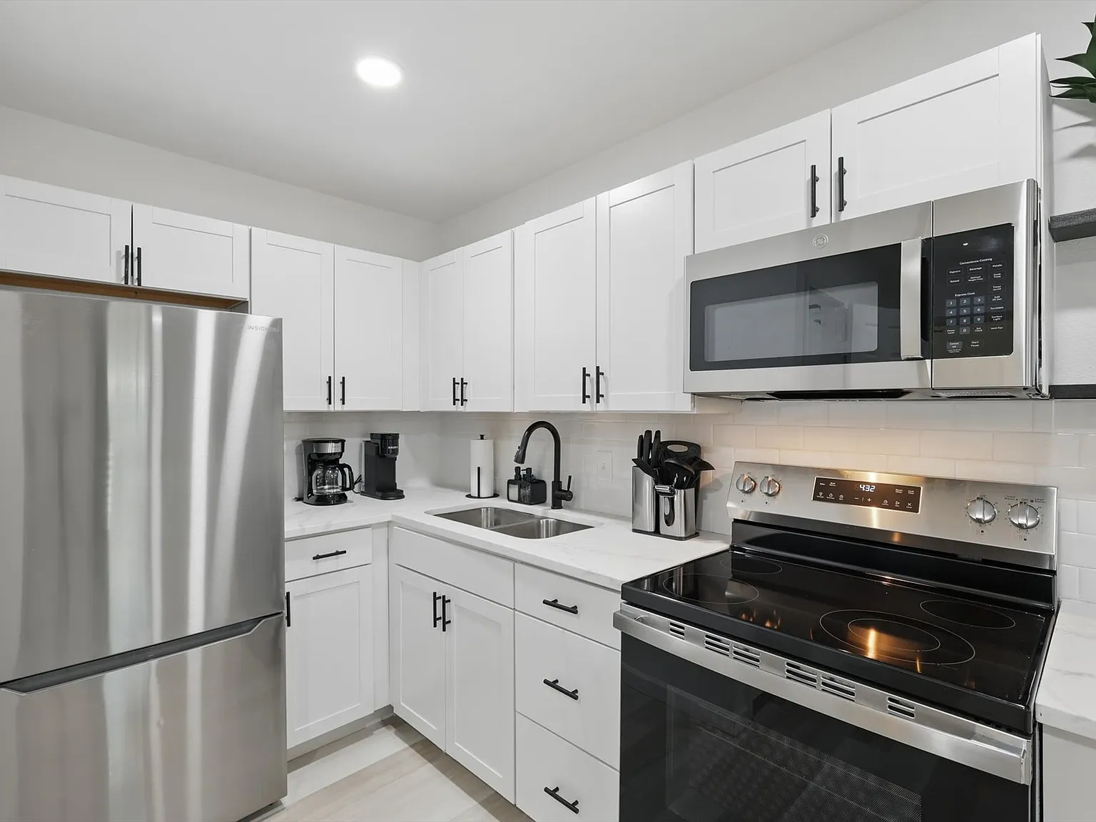 2 bed, 1008 sqft, $2,800 — Photo 1