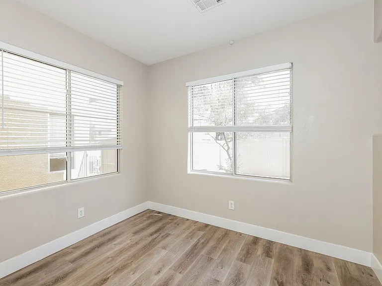 892 Shining Rose Pl — Photo 12