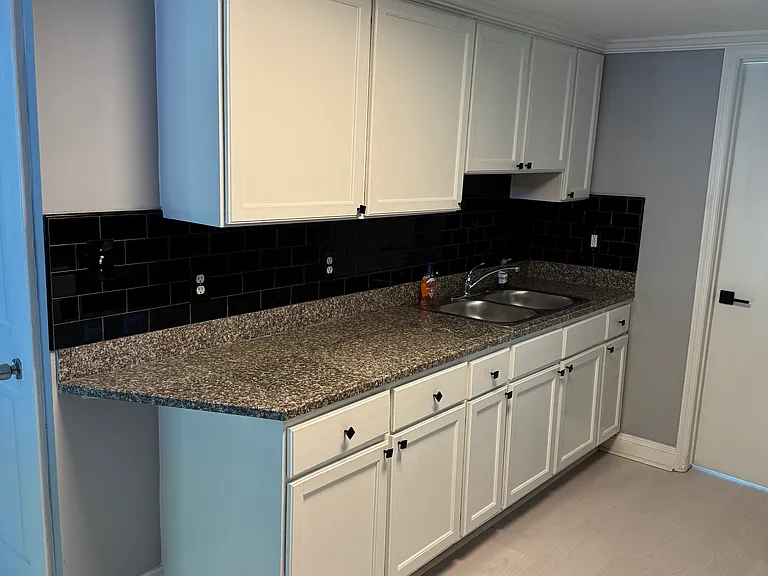 Kitchen sink and cabinet space