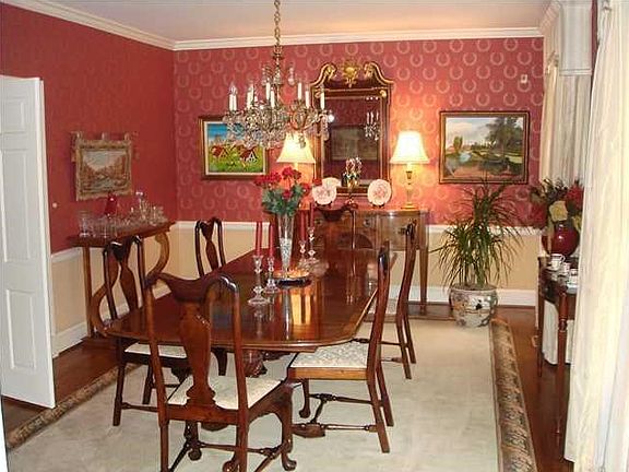4th image of 1501 Lyndhurst Dr