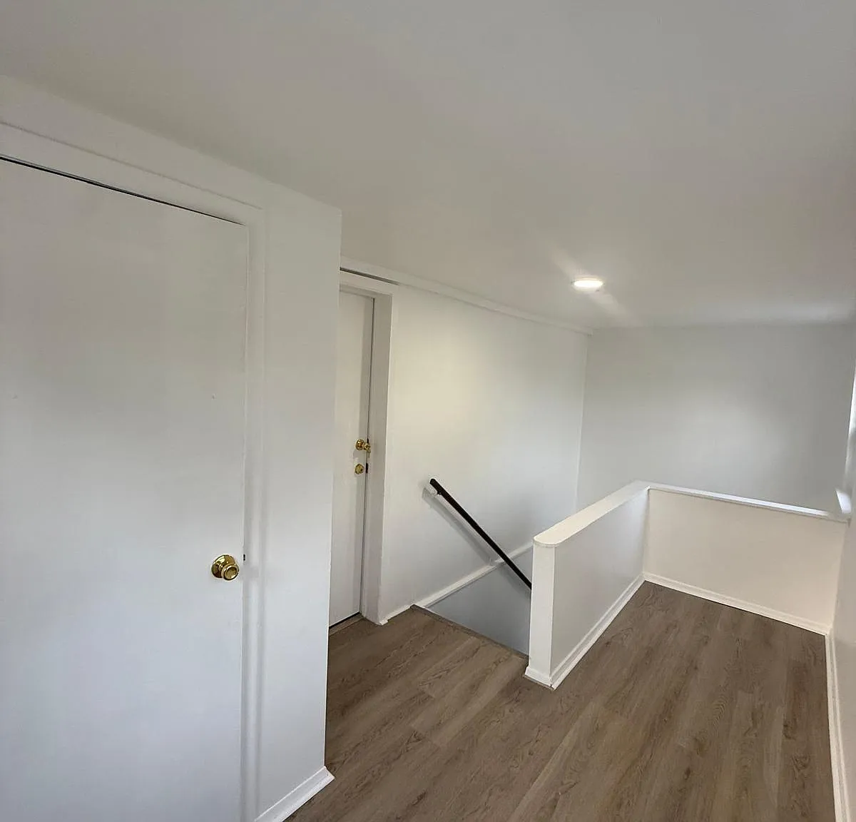 2 bed, 1000 sqft, $2,300 — Photo 3