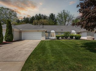 38575 Palm Meadow Dr, Clinton Township, MI
