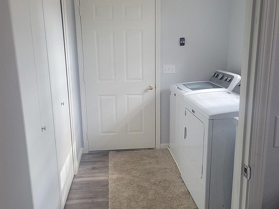 4th image of 2401 Miller Ave