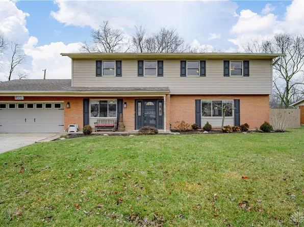 233 Lake Forest Dr, Dayton, OH 45449