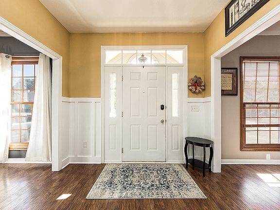 4th image of 5325 Saint Andrews Dr