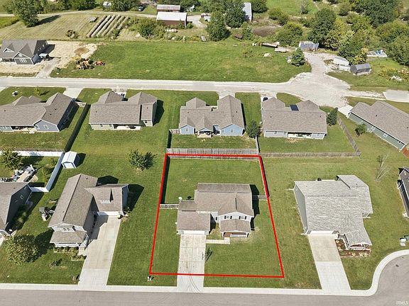4th image of 1560 Fox Run Ct