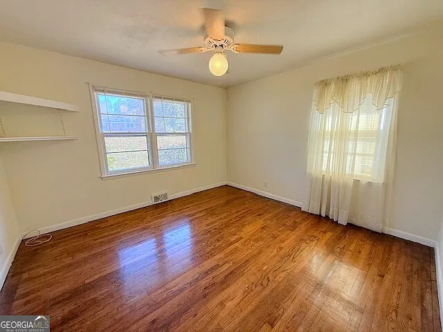 100 W Greenwood Dr — Photo 6