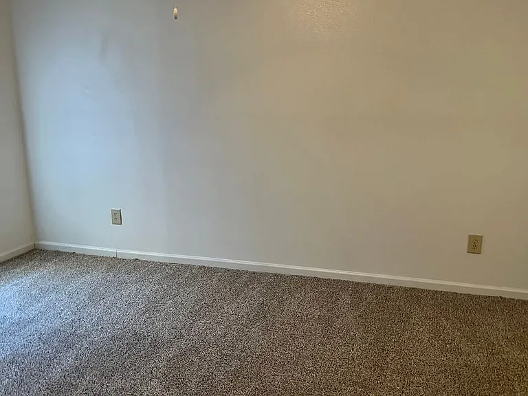 Emerald Cove Apartments — Photo 148