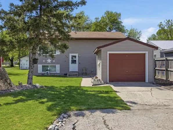 406 3rd Ave, Mapleton, ND 58059