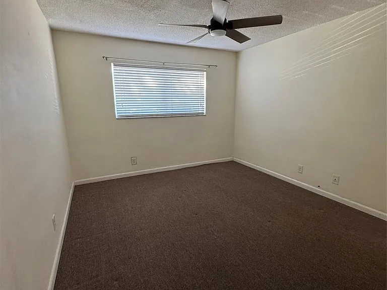 2100 NE 38th St #138 — Photo 26