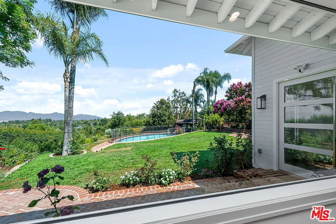 6 bed, 6.0 bath, 6867 sqft, $15,000 — Photo 4