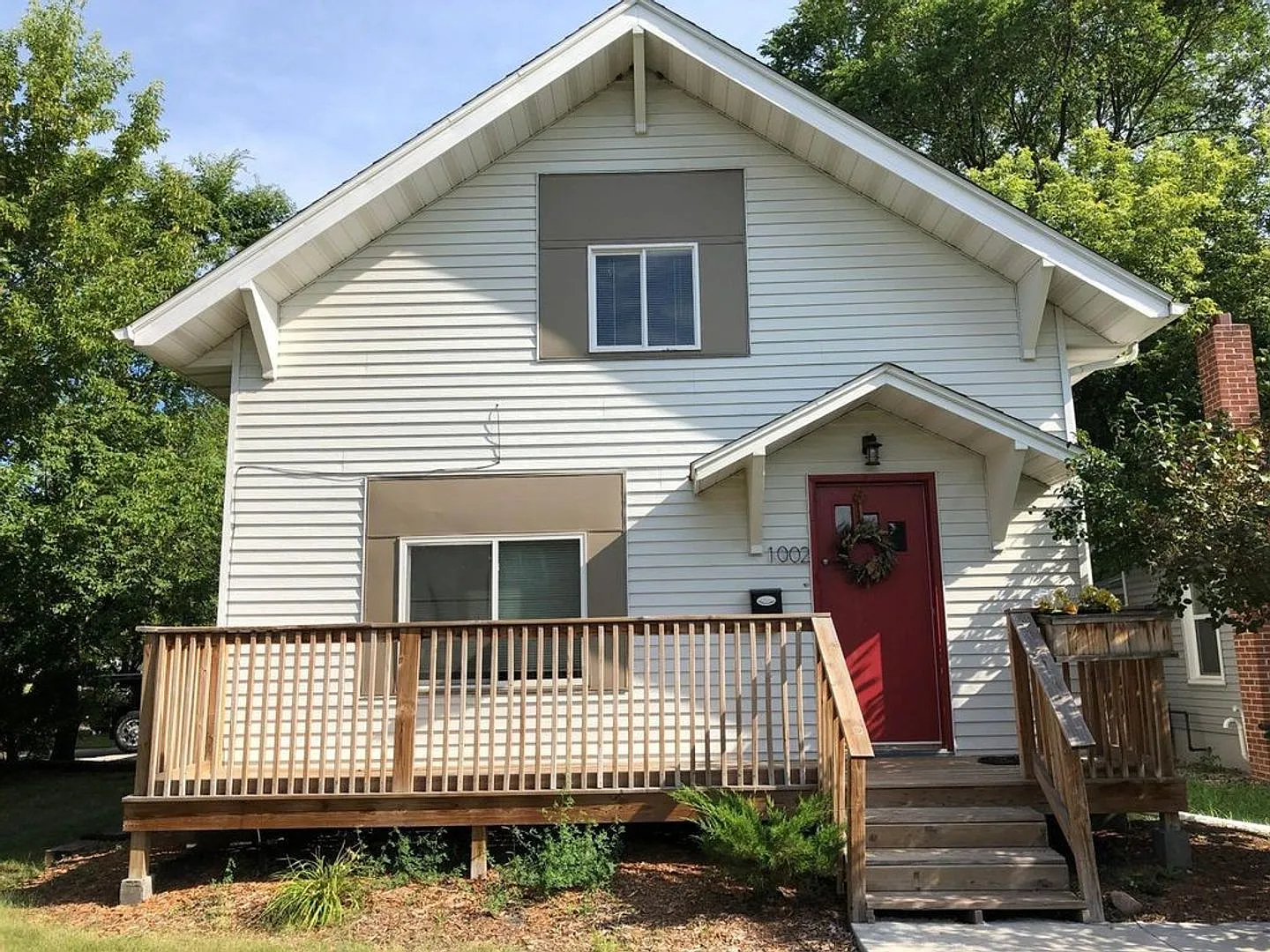 Spacious 5-Bedroom Home Near MSUM & Concordia Perfect for Students or Large Households! — Photo 2