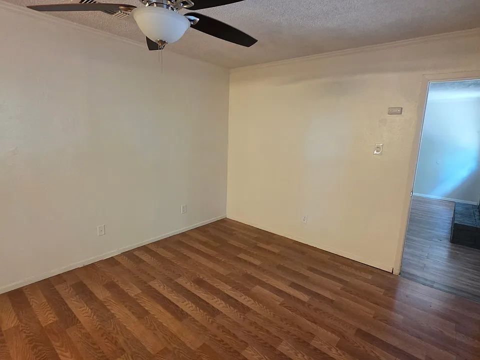 2512 La Paloma Dr