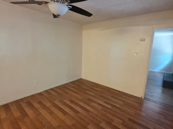 2512 La Paloma Dr, Denton, TX 76209