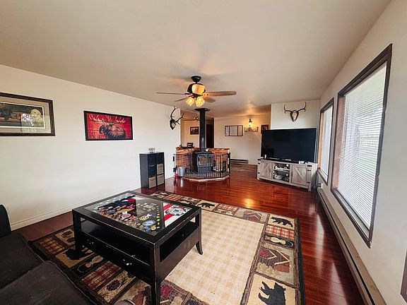 5th image of 2709 California Ave