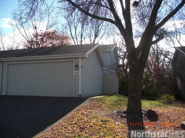 6700 Gretchen Ln N, Oakdale, MN 55128