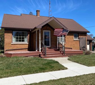 405 W Green St, Fox Lake, WI, 53933