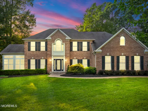 1 Bridgewater Way, Farmingdale, NJ 07727