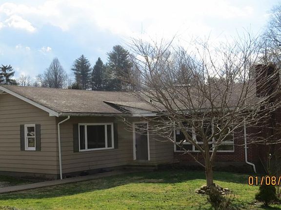 2nd image of 228 Glade St SE