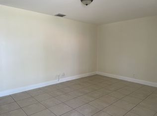 2830 Avenue S #D-4, West Palm Beach, FL 33404