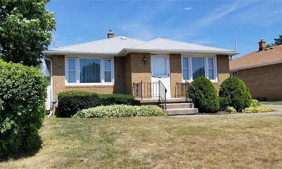 1st image of 48 Aurora Dr