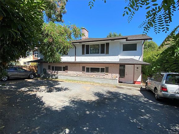 4th image of 3995 B Shelbourne St