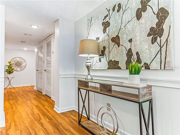 5th image of 2611 Bayshore Blvd APT 1003
