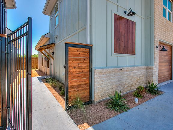 3rd image of 2955 Skyview Ln