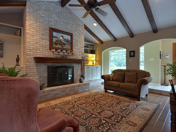 3rd image of 9202 Cedar Crest Dr