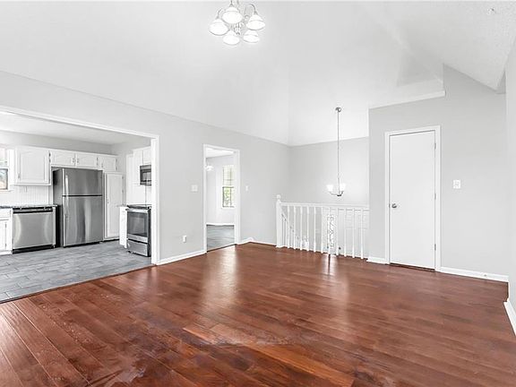 5th image of 7307 E 118th Pl