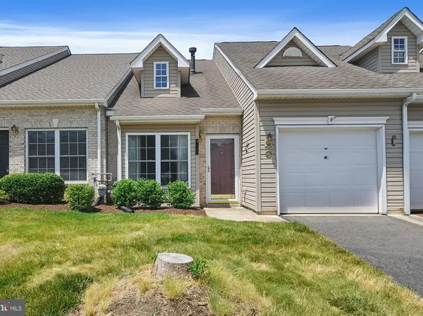 448 Sweetman Dr, Bear, DE 19701