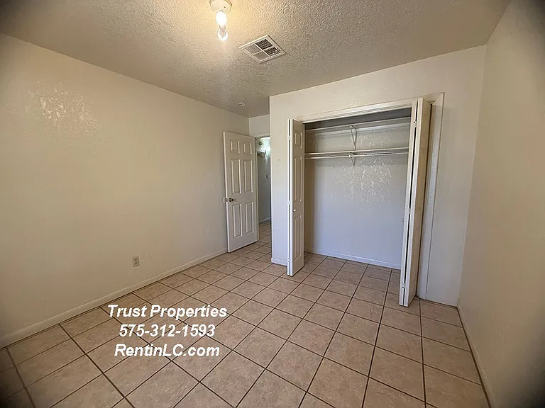 472 Calle De Oro — Photo 6