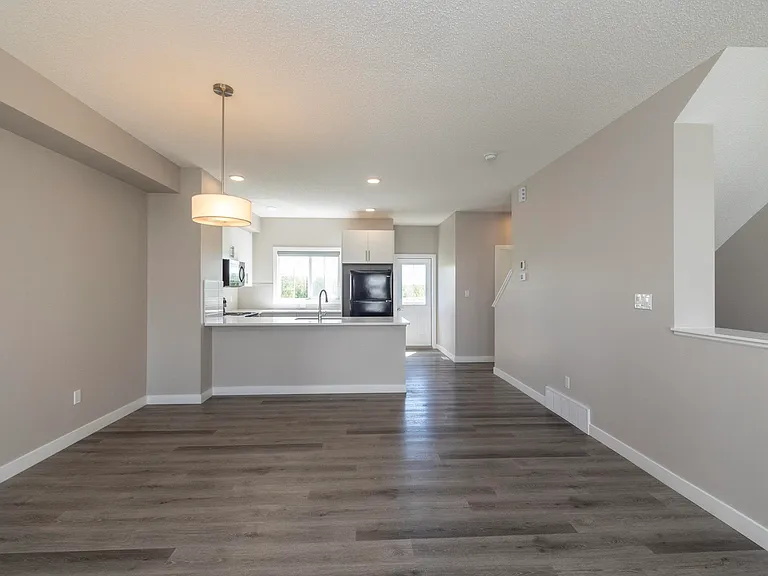 2610 Maple Way NW — Photo 8