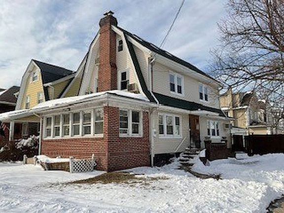 2nd image of 3063 Avenue