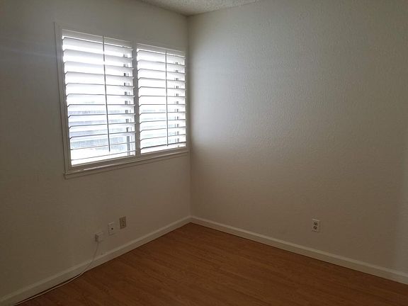5th image of 10 Malino Ct