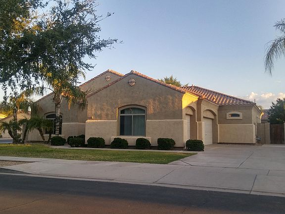5th image of 312 W Macaw Dr