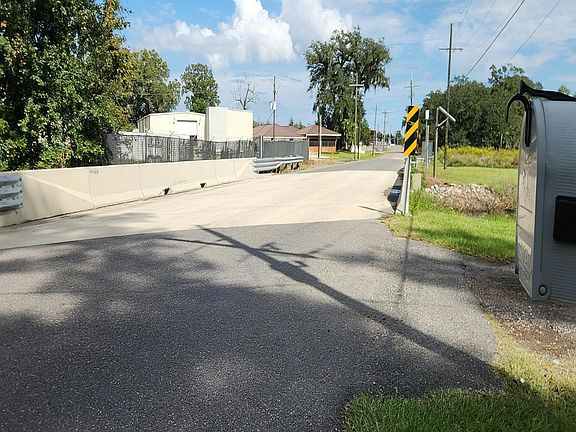 4th image of 39459 Babin Rd