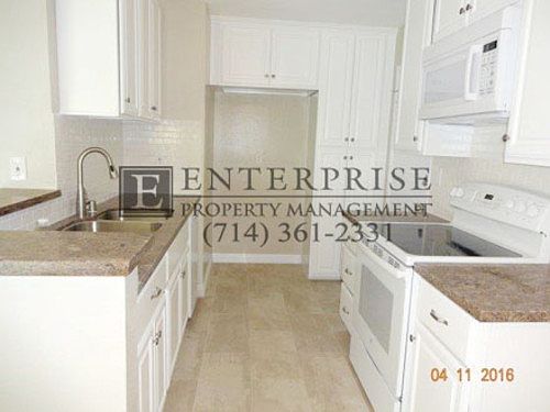 3rd image of 411 N Park Vista St Unit D