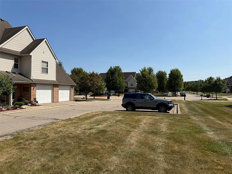 523 Brookfield Dr #81 — Photo 29