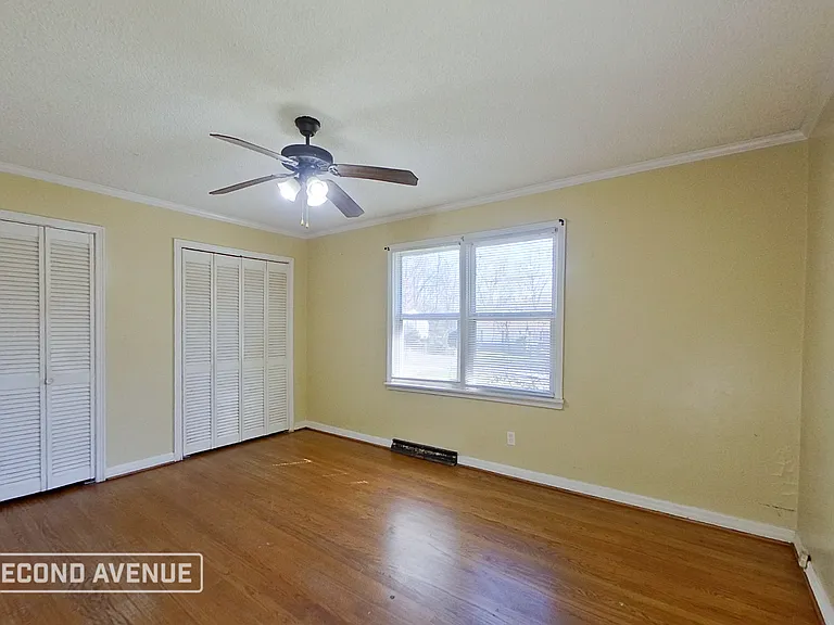 2328 3rd St NE — Photo 12
