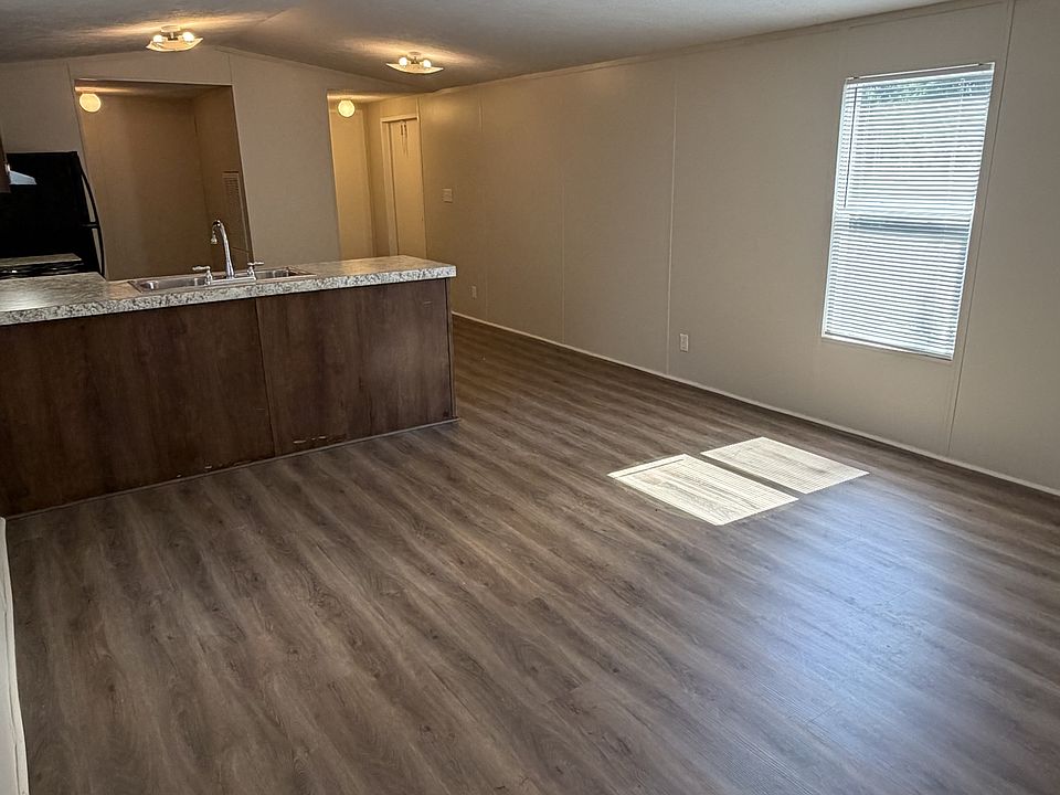 1st image of 144 Shiree Dr