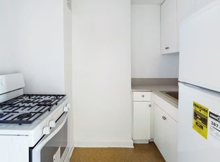 4415 Colden St APT 3L, Flushing, NY 11355