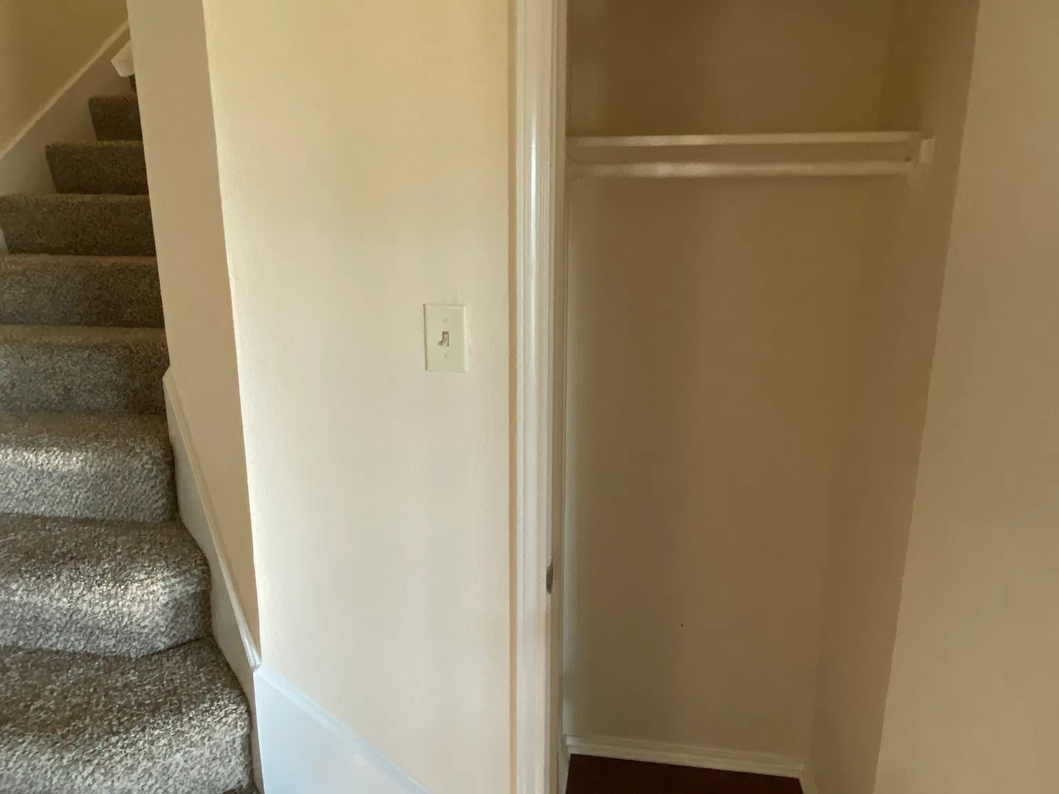 3 bed, 2.5 bath, 1694 sqft, $1,950 — Photo 4