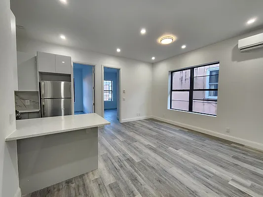 Rented by Astoria Realty | media 12