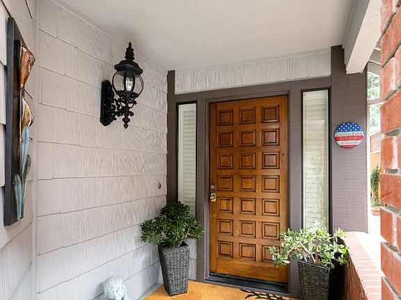 4th image of 12636 Biarritz Ln