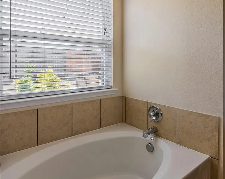 2014 Zavala — Photo 15